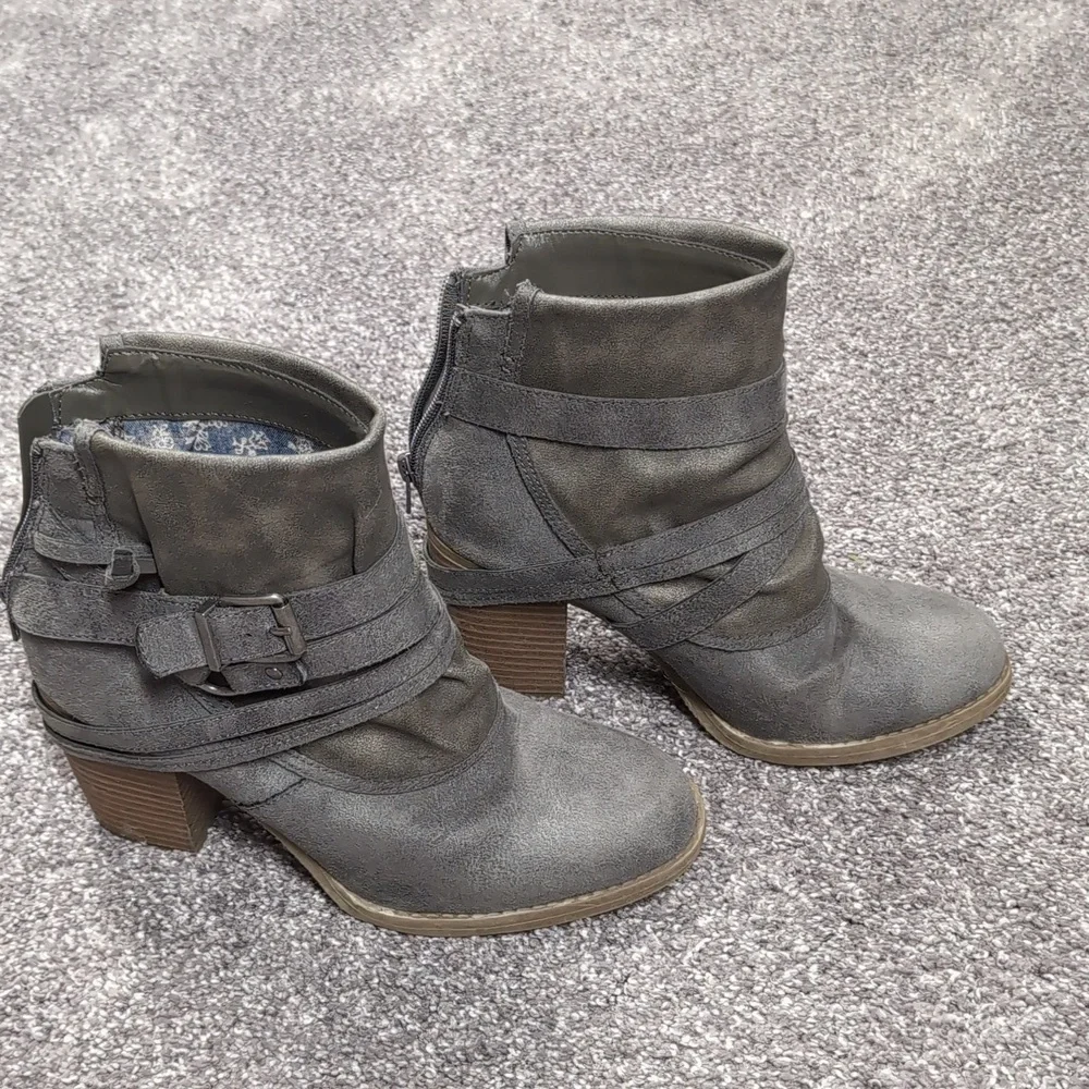 Silver/grey ankle boot - Picture 1 of 10